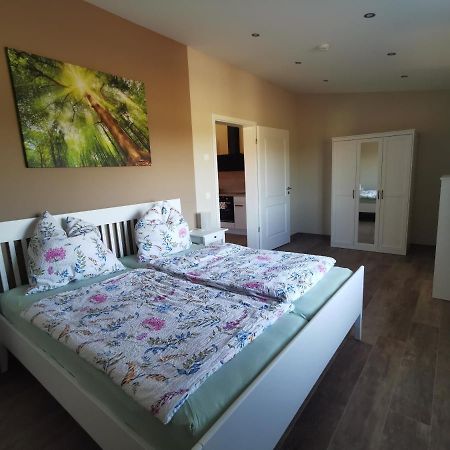 Ferienwohnung Gestuet Von Erden Haßloch 外观 照片